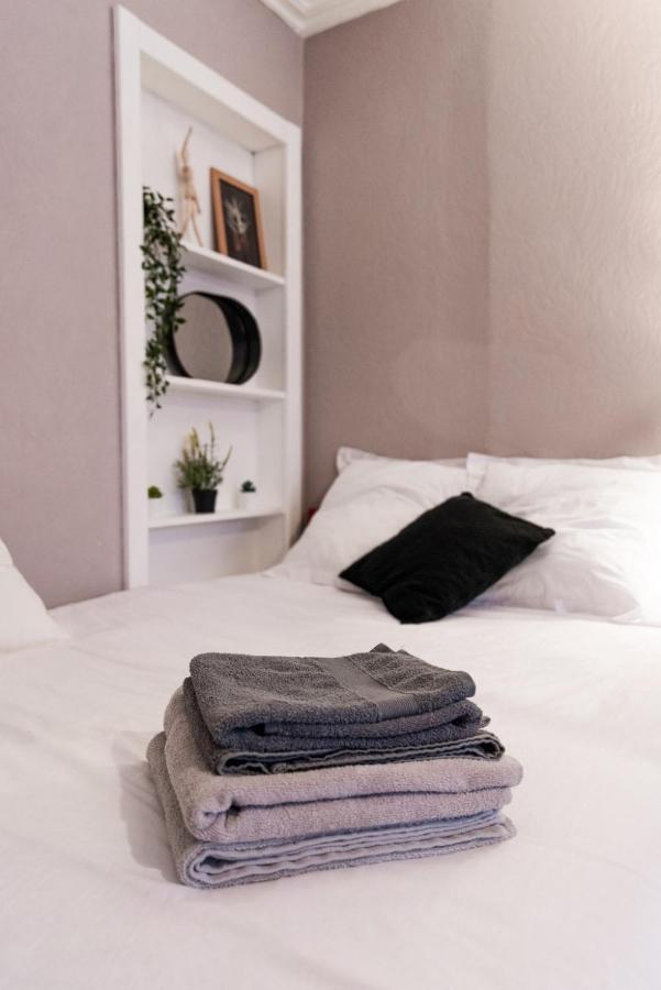 Agreable Studio En Plein Coeur De Quimper Appartement Buitenkant foto