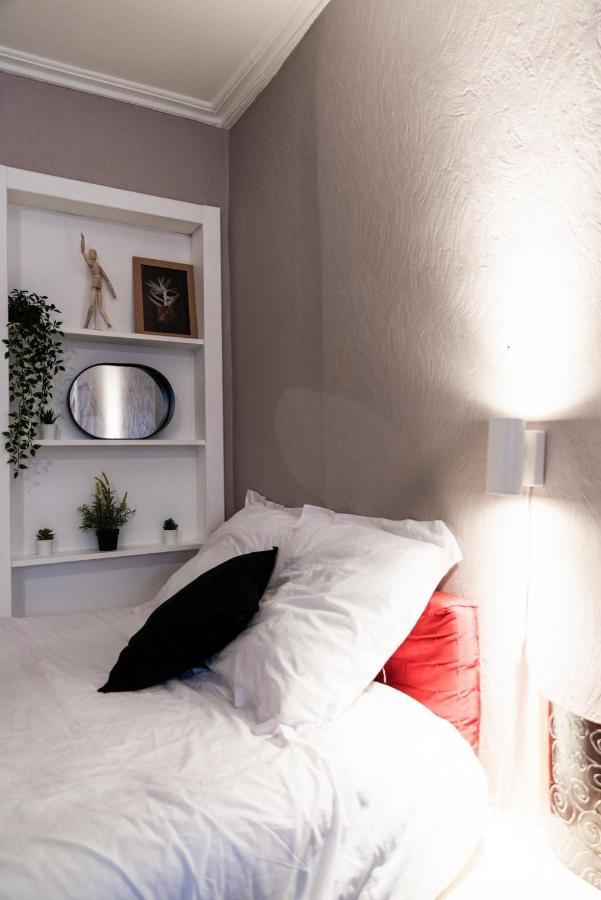 Agreable Studio En Plein Coeur De Quimper Appartement Buitenkant foto